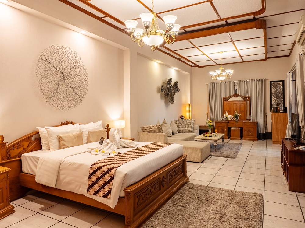 JUNIOR SUITE