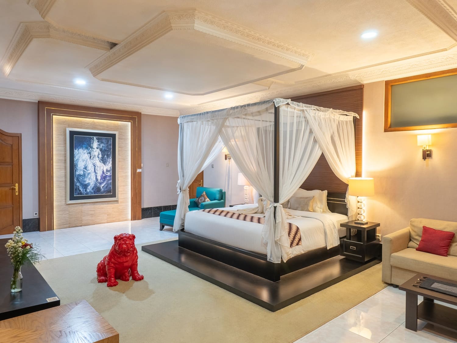 PRESIDENT SUITE