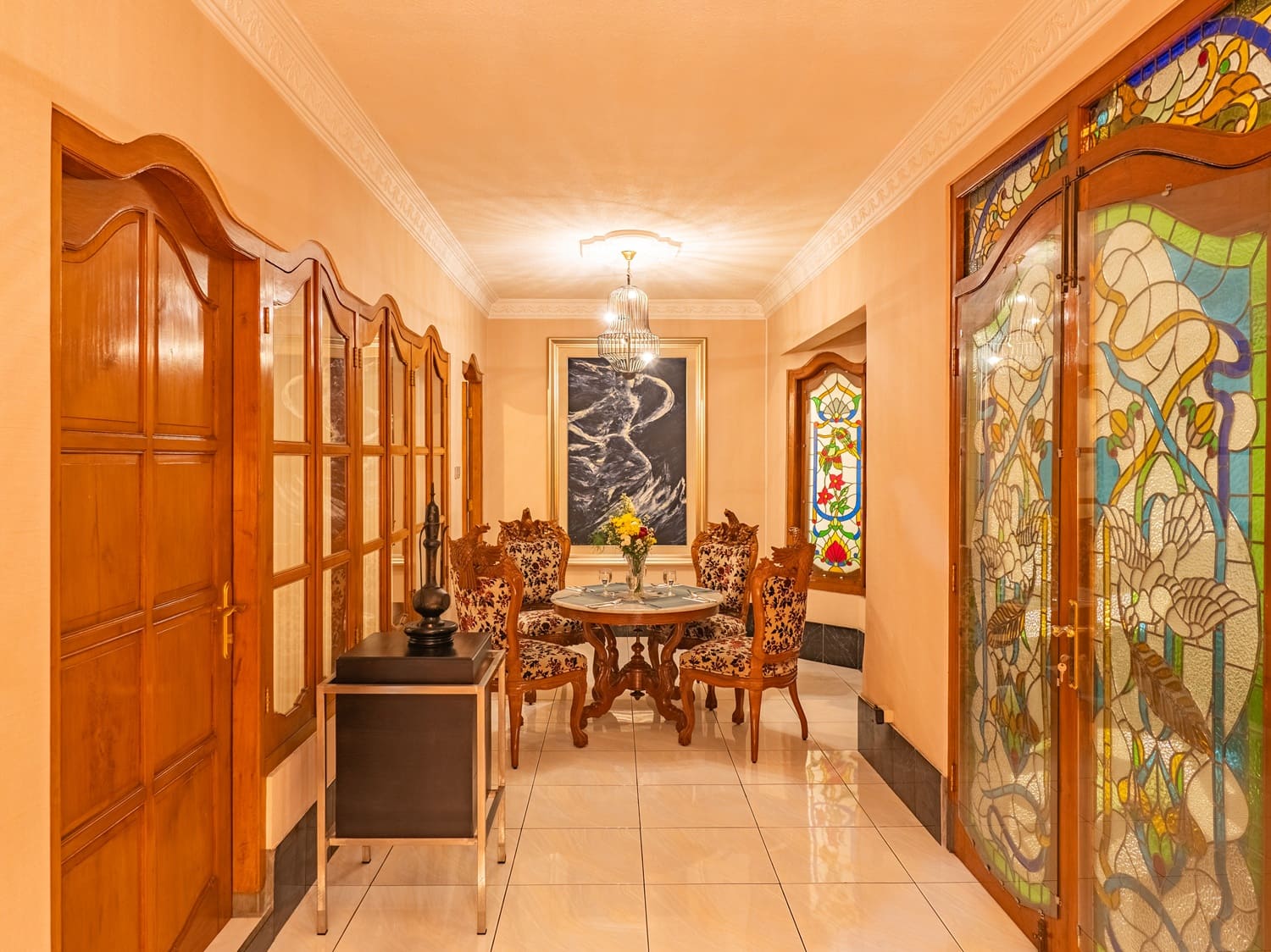 Dining Area 1